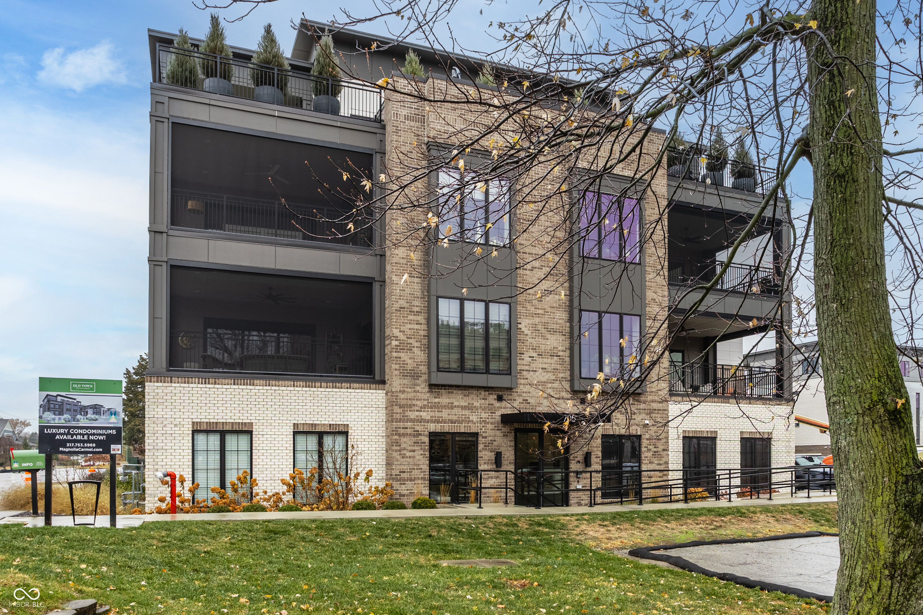 705 Livingstone Drive Suite 210