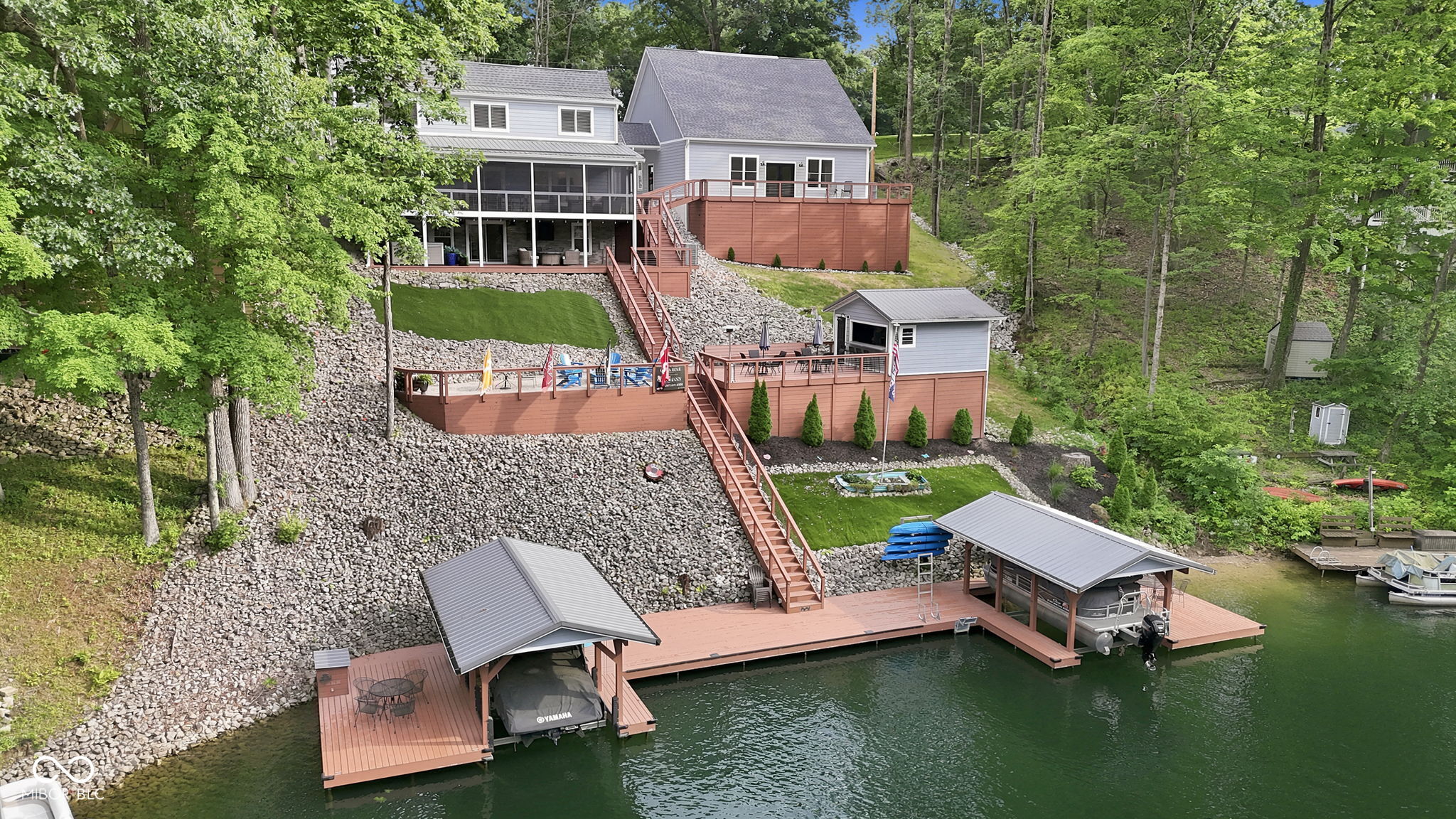 7573 Hummingbird Drive
