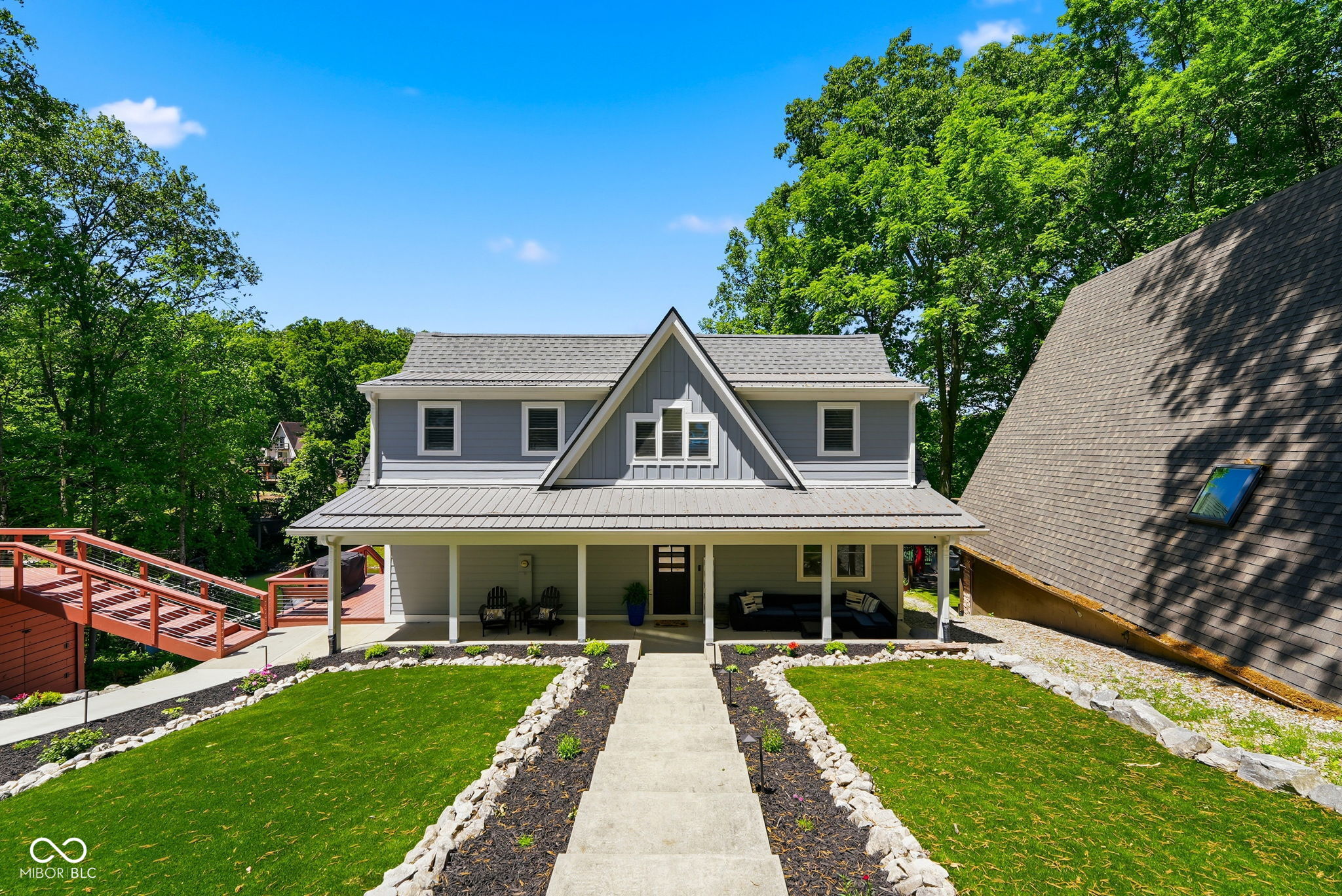 7573 Hummingbird Drive