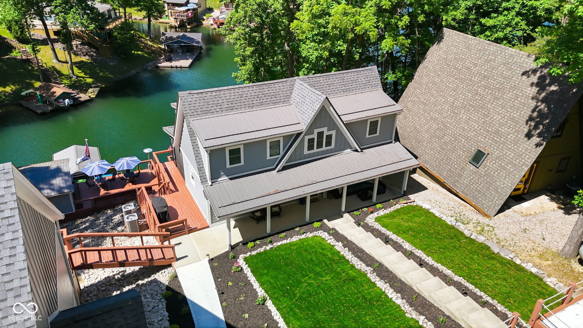 7573 Hummingbird Drive