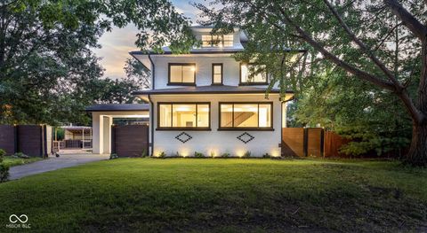 Photo of 3118 E Fall Creek Parkway North Drive, Indianapolis, IN 46205 (MLS # 22083627)