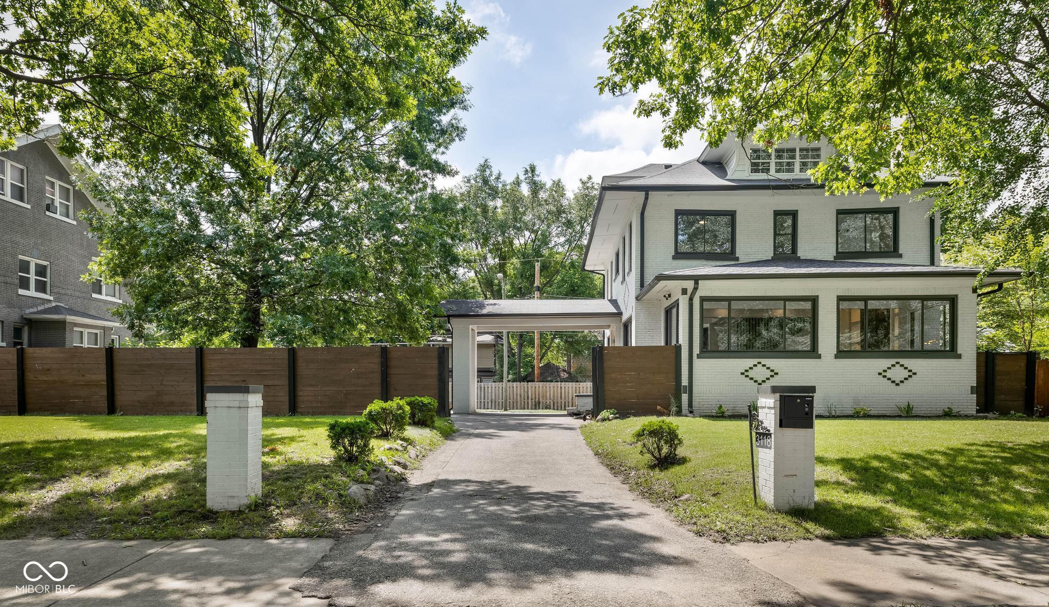 3118 E Fall Creek Parkway North Drive