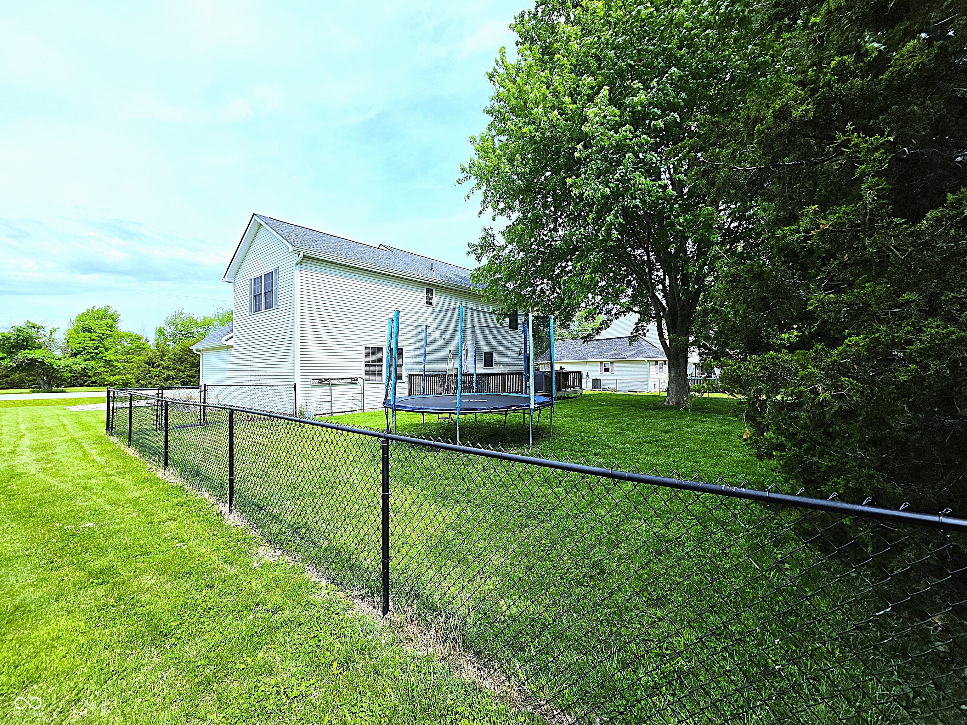 239 Lincoln Hills