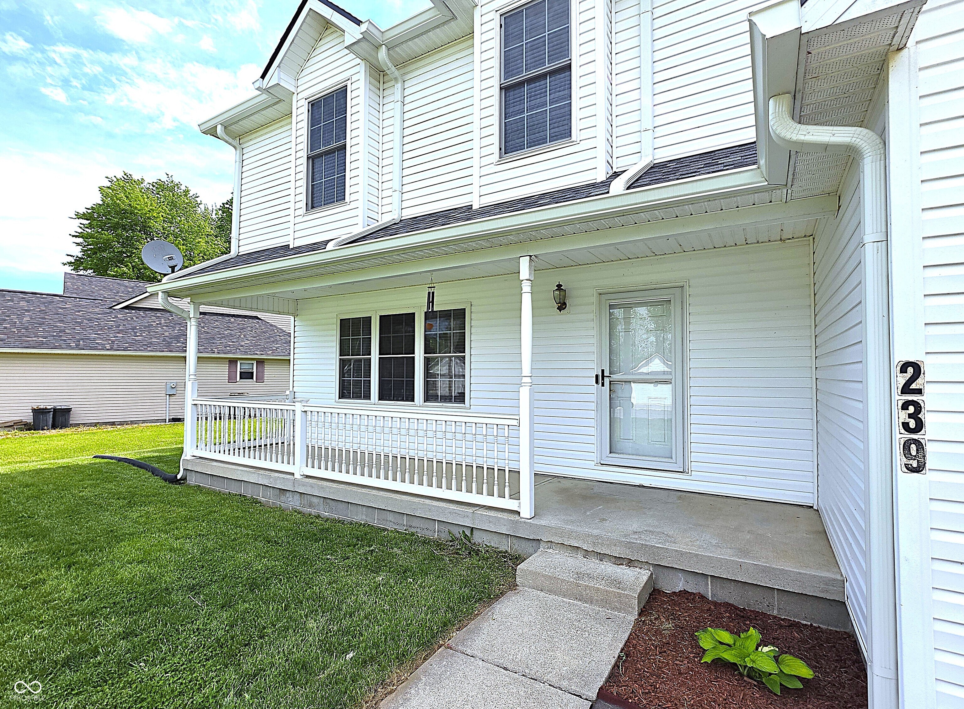 239 Lincoln Hills