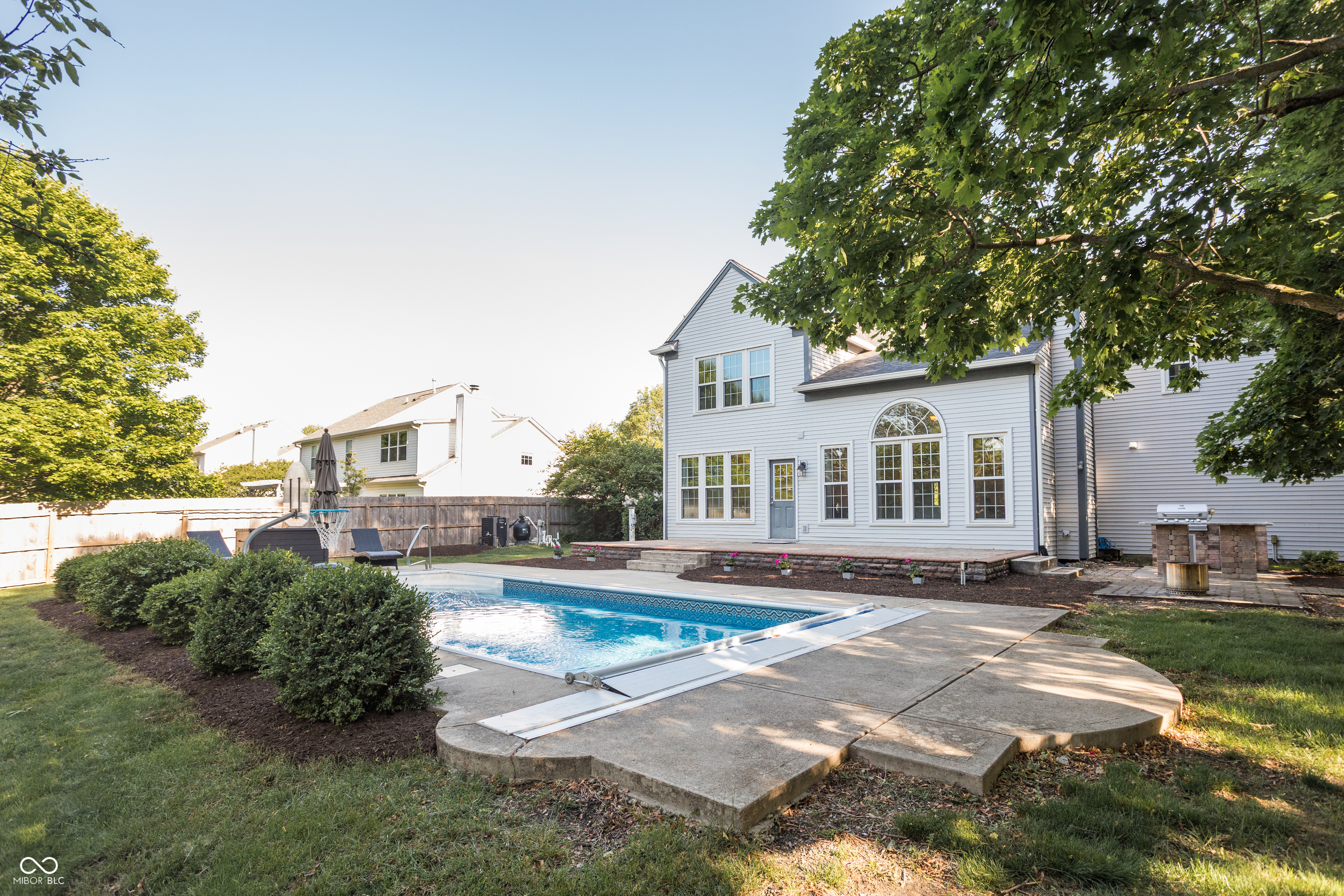 107 W Columbine Lane