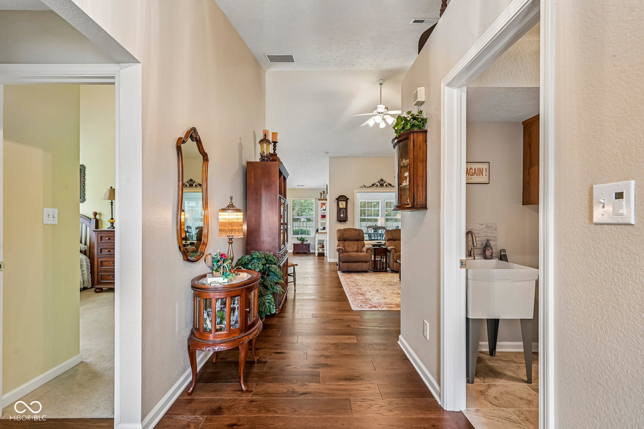 6912 Trophy Lane