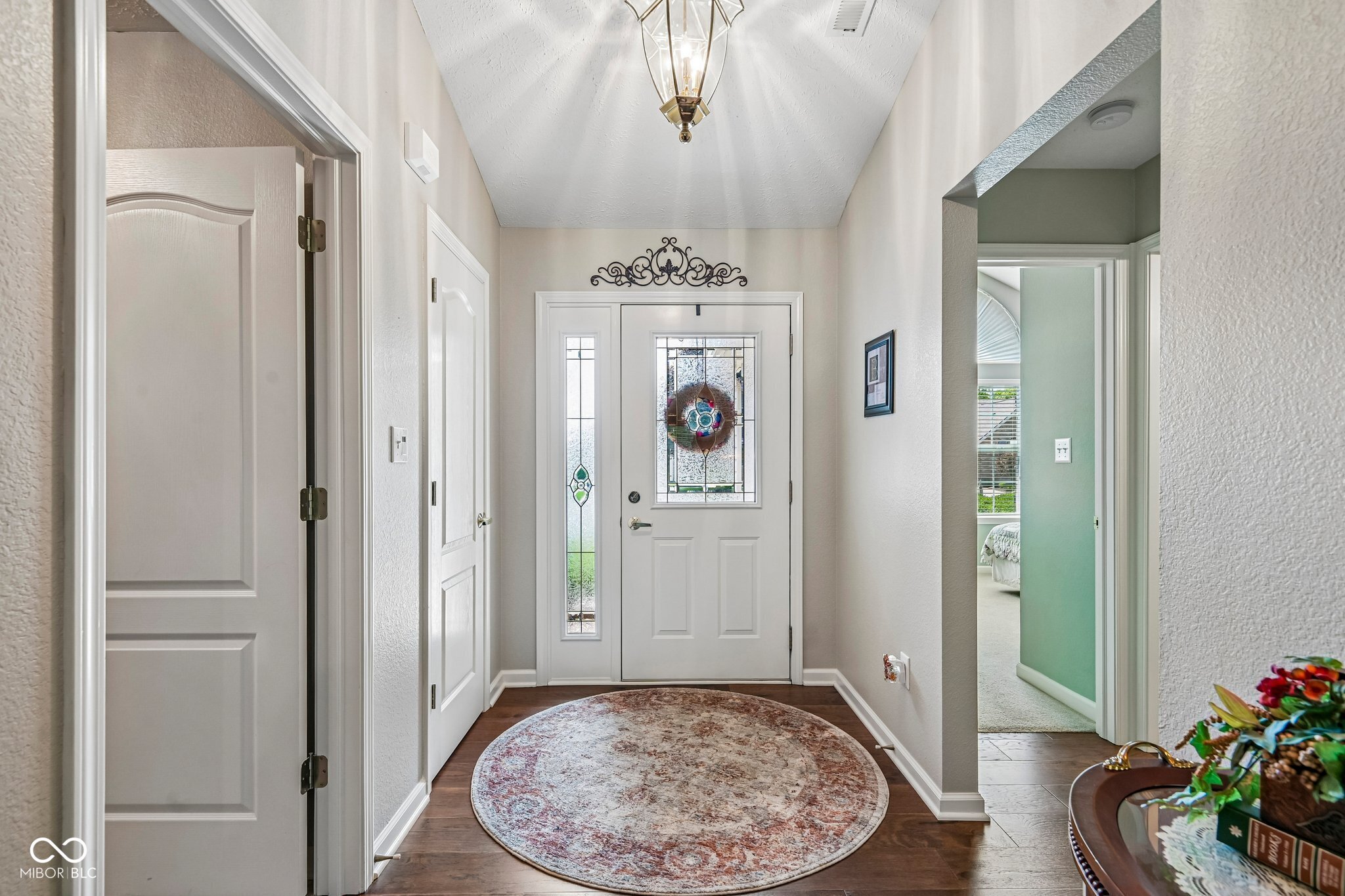 6912 Trophy Lane
