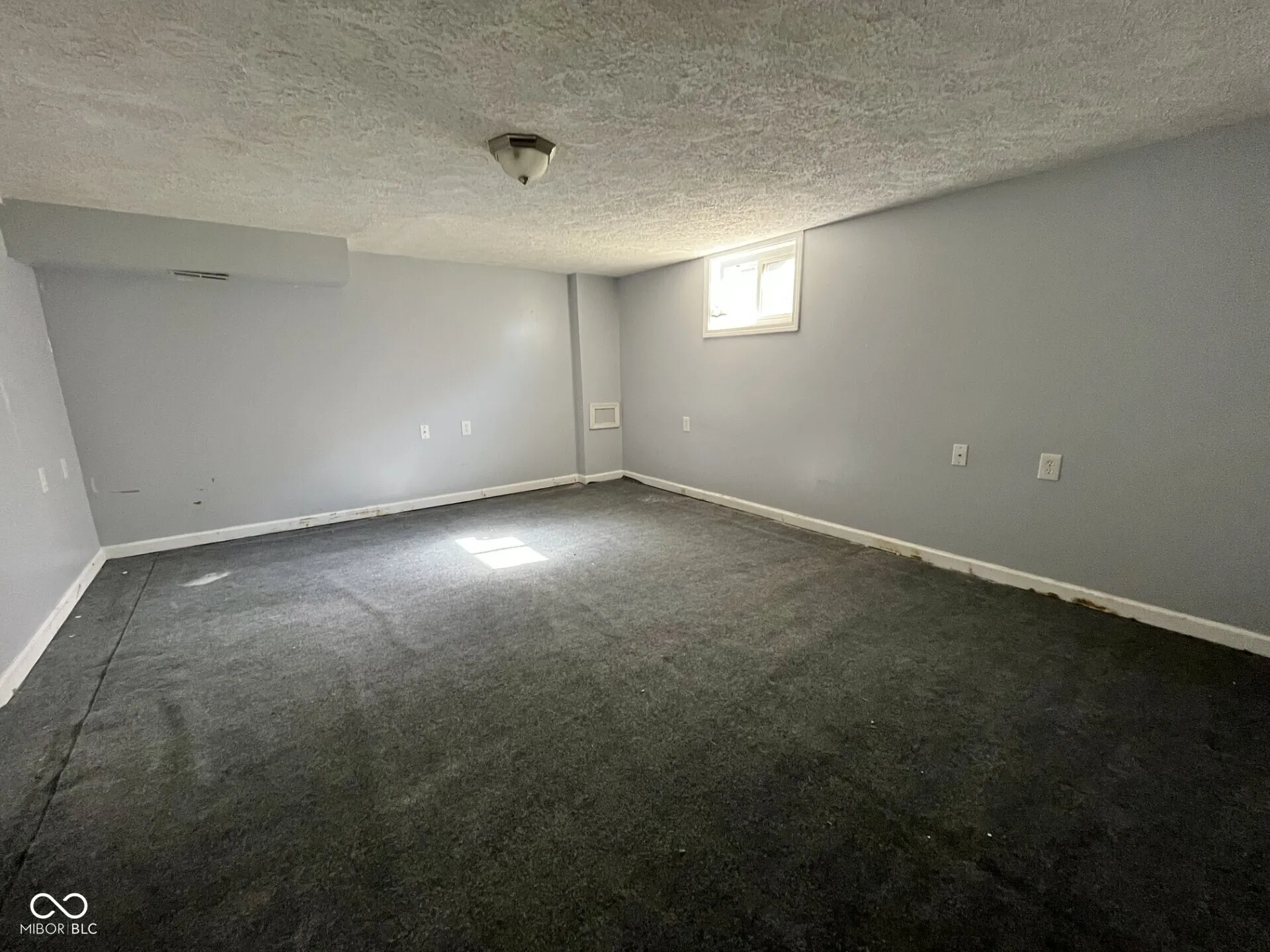 Seymour, Indiana 47274, United States, 3 Bedrooms Bedrooms, ,2 BathroomsBathrooms,Residential,Pending,230913