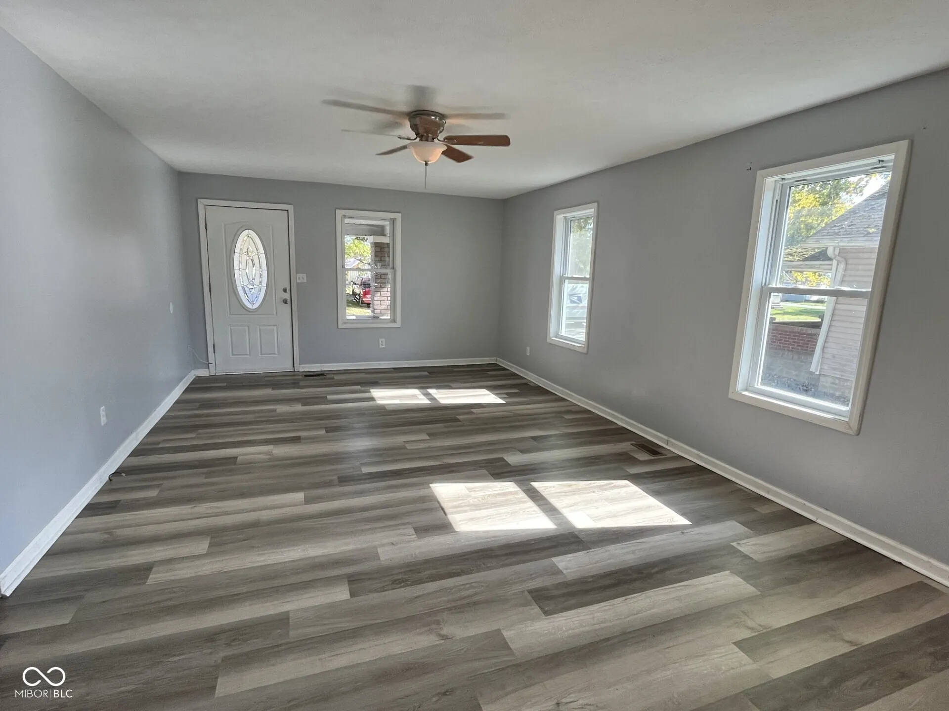 Seymour, Indiana 47274, United States, 3 Bedrooms Bedrooms, ,2 BathroomsBathrooms,Residential,Pending,230913