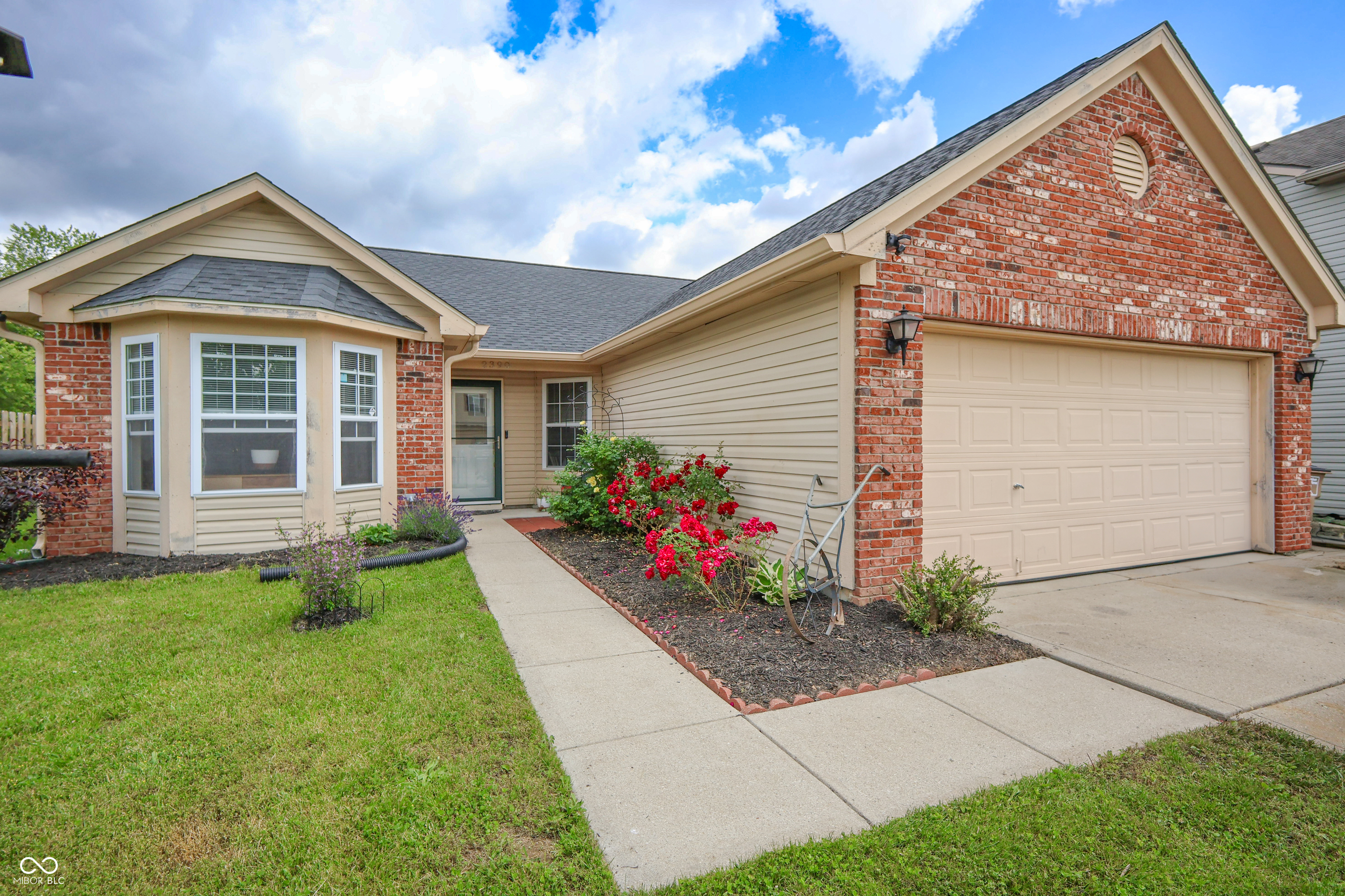 2390 Lakecrest Drive