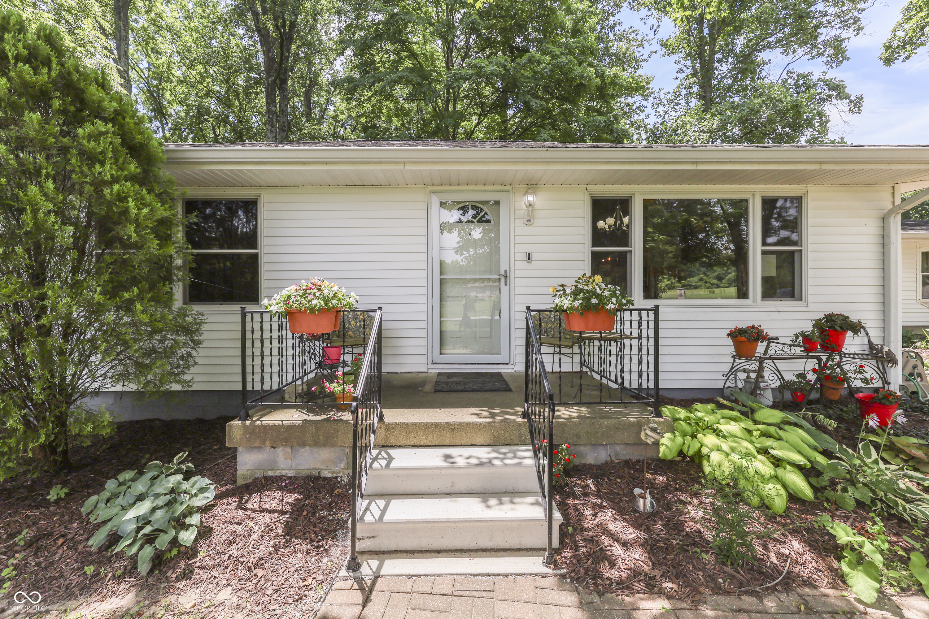 5621 W Smokey Row Road W