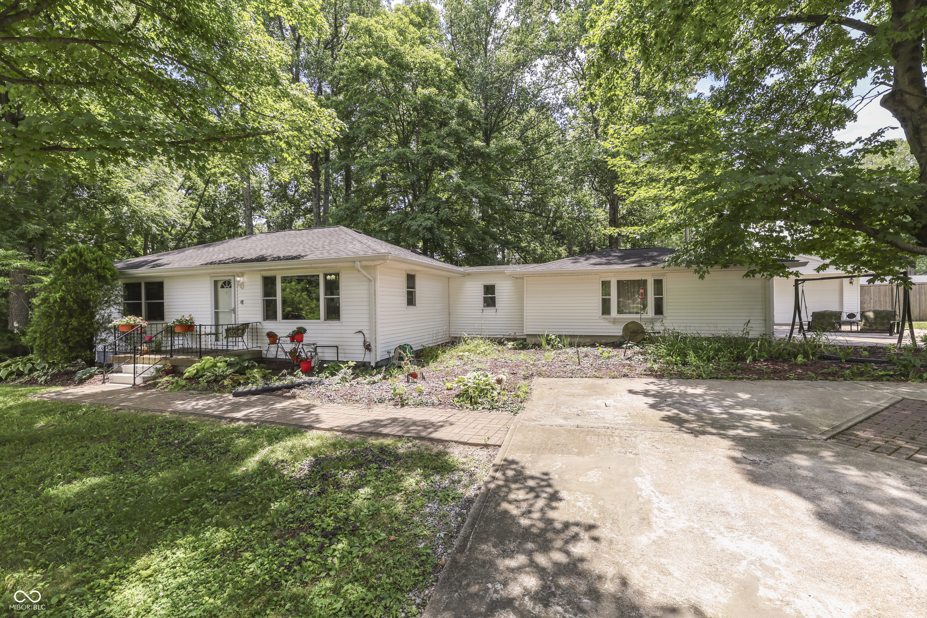 5621 W Smokey Row Road W