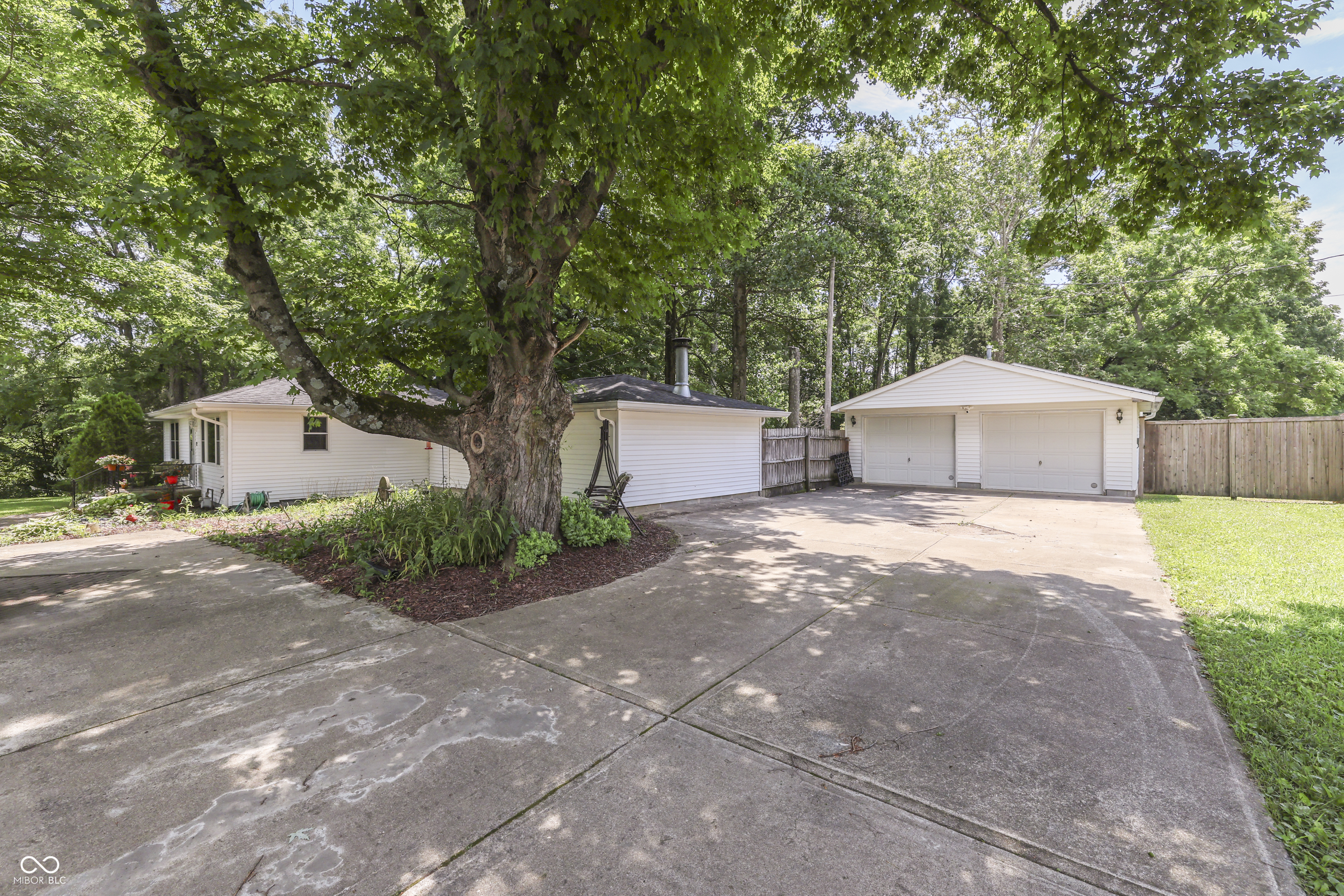 5621 W Smokey Row Road W