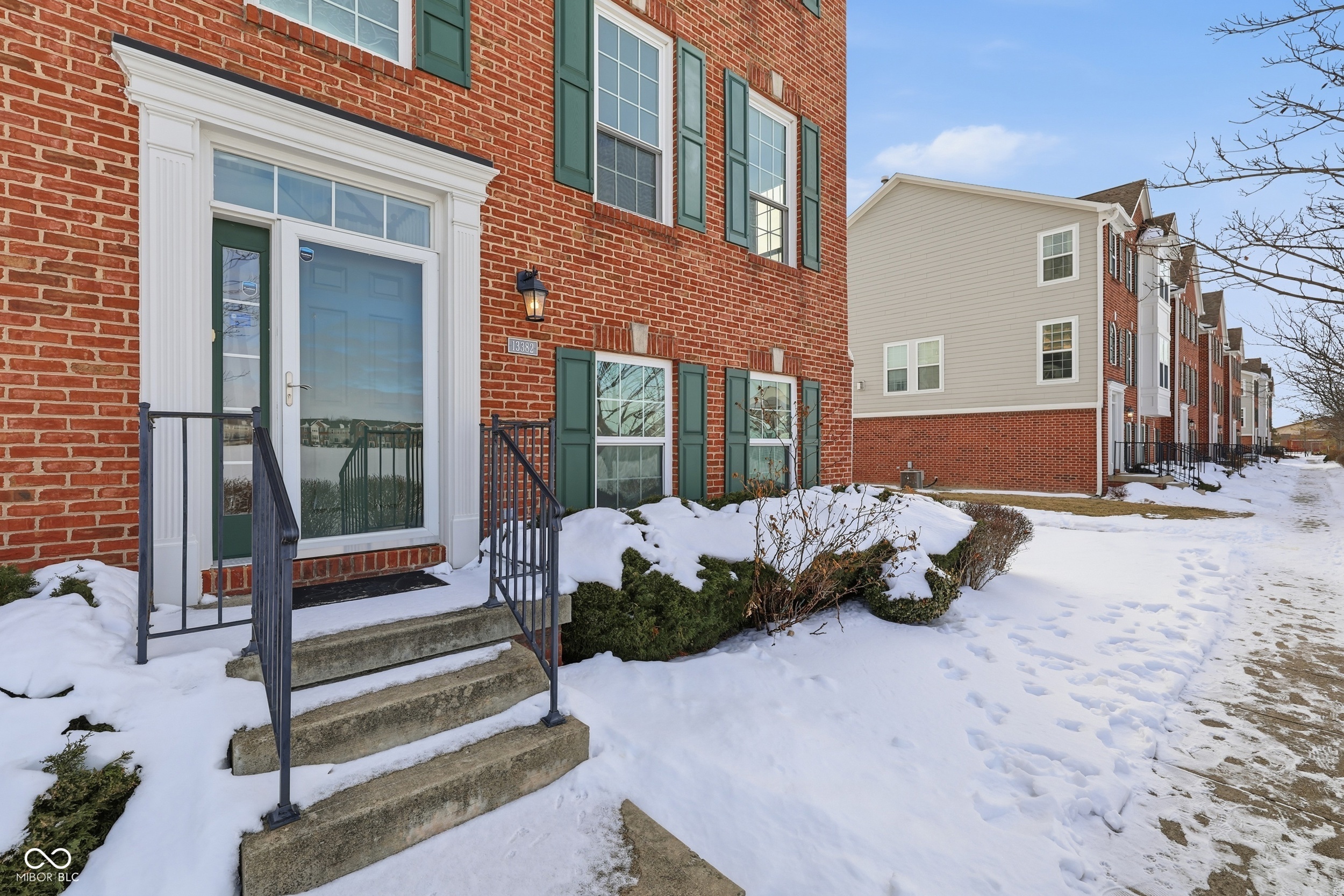 13382 Golden Gate Drive E