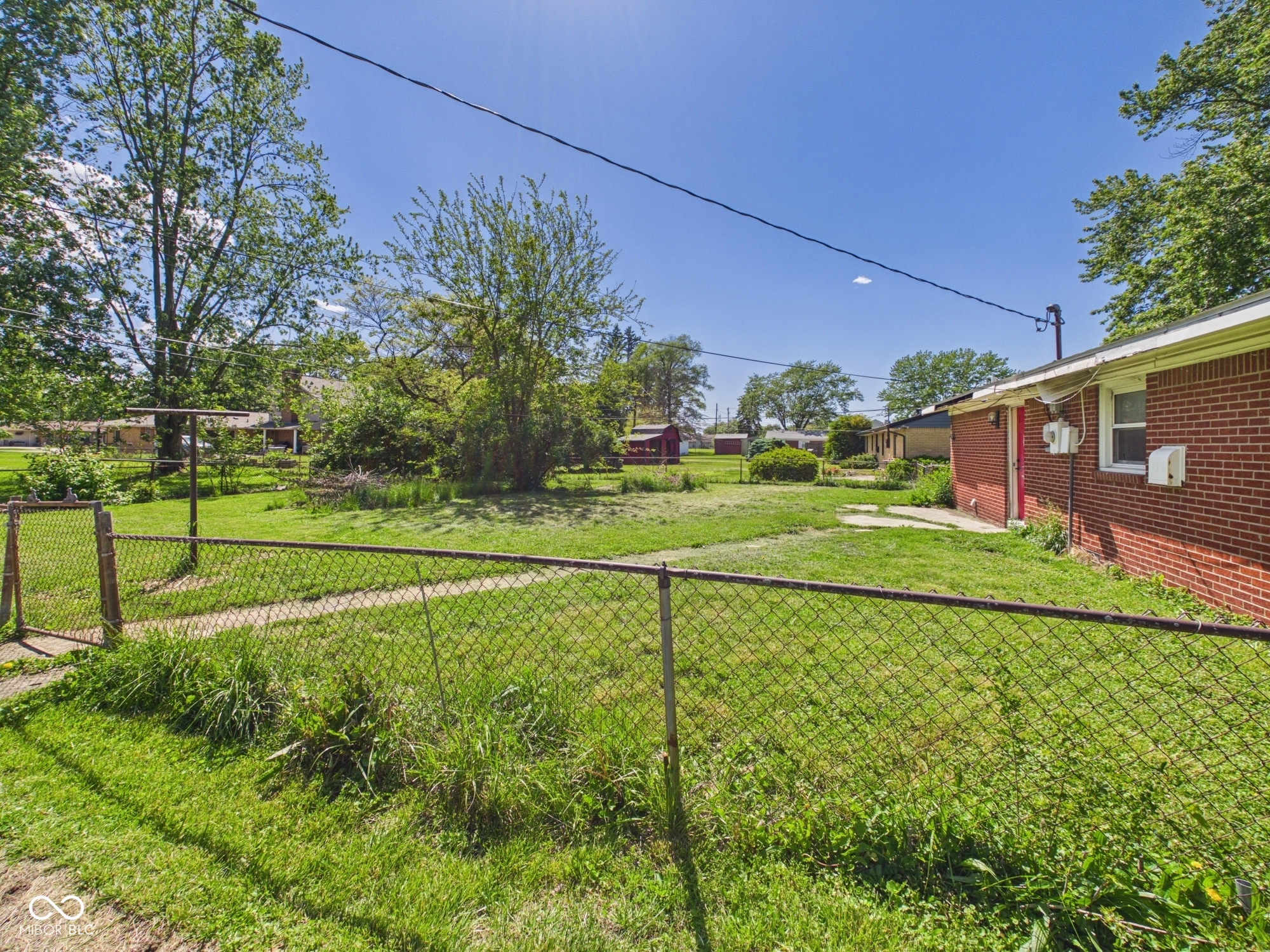 915 Hattie Drive