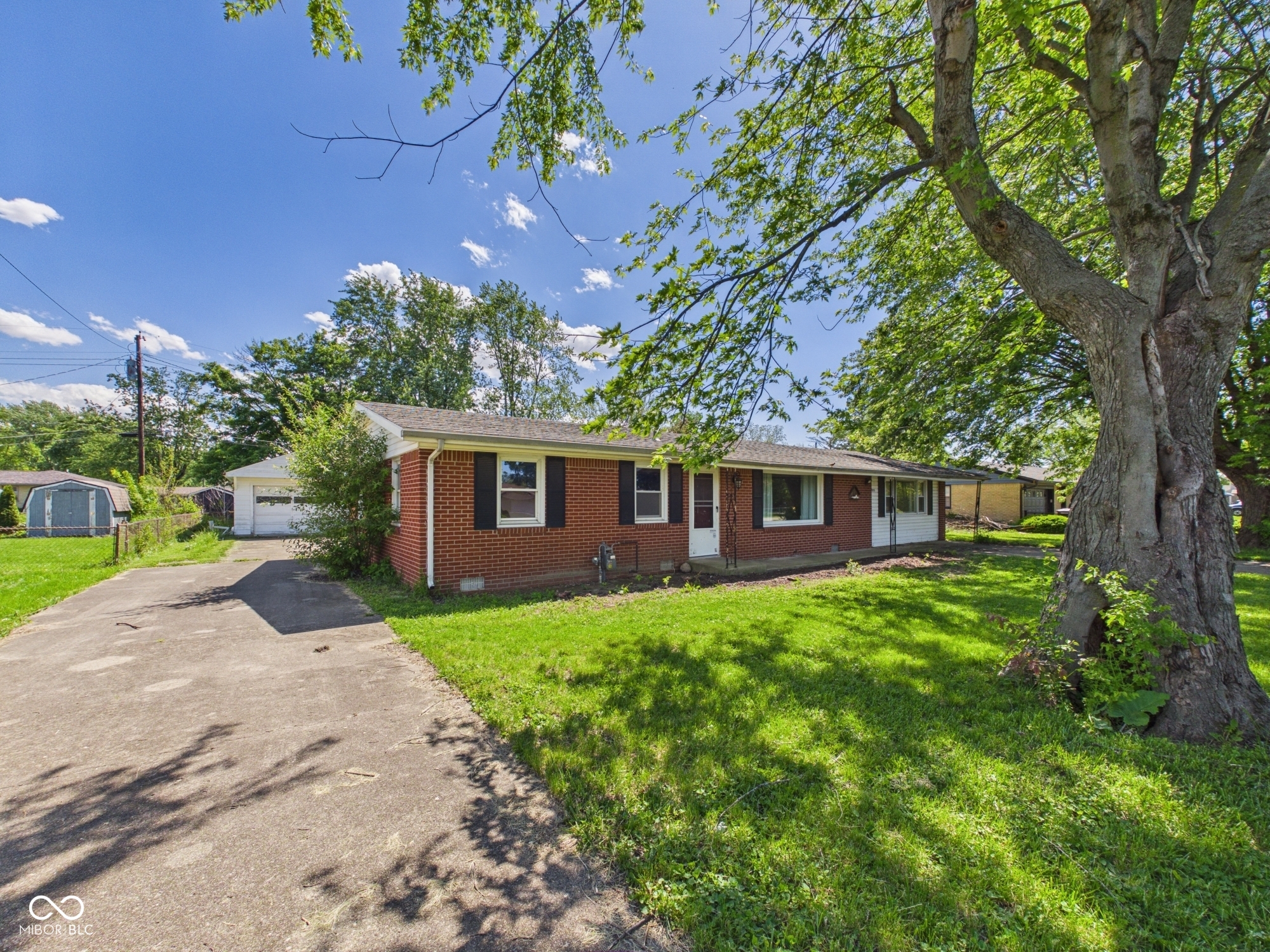 915 Hattie Drive