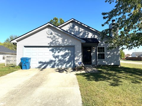 Photo of 3711 Rock Maple Drive, Indianapolis, IN 46235 (MLS # 22066173)