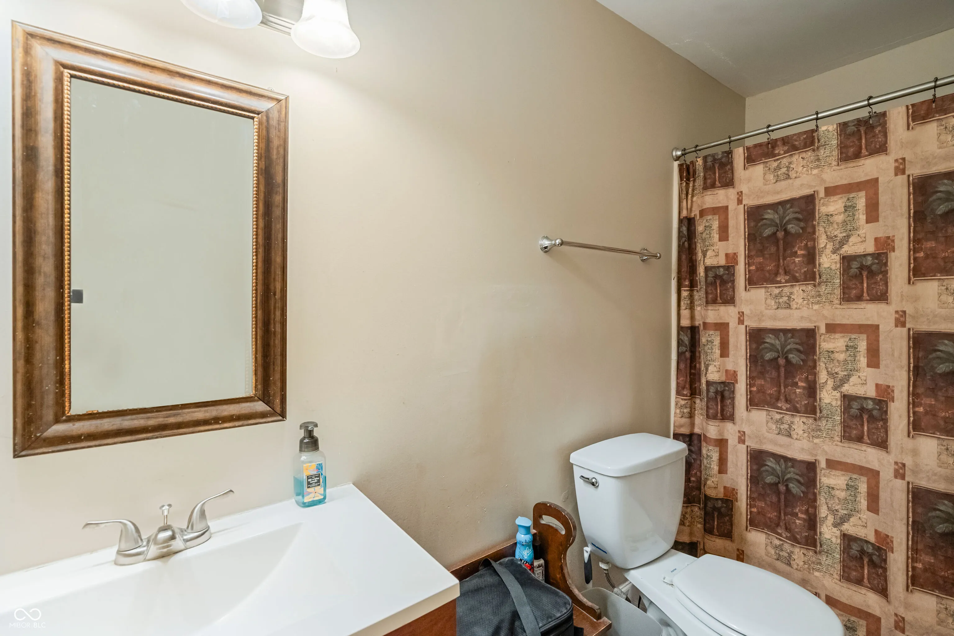 Greenwood, Indiana 46142, United States, 3 Bedrooms Bedrooms, ,2 BathroomsBathrooms,Residential,Pending,203253