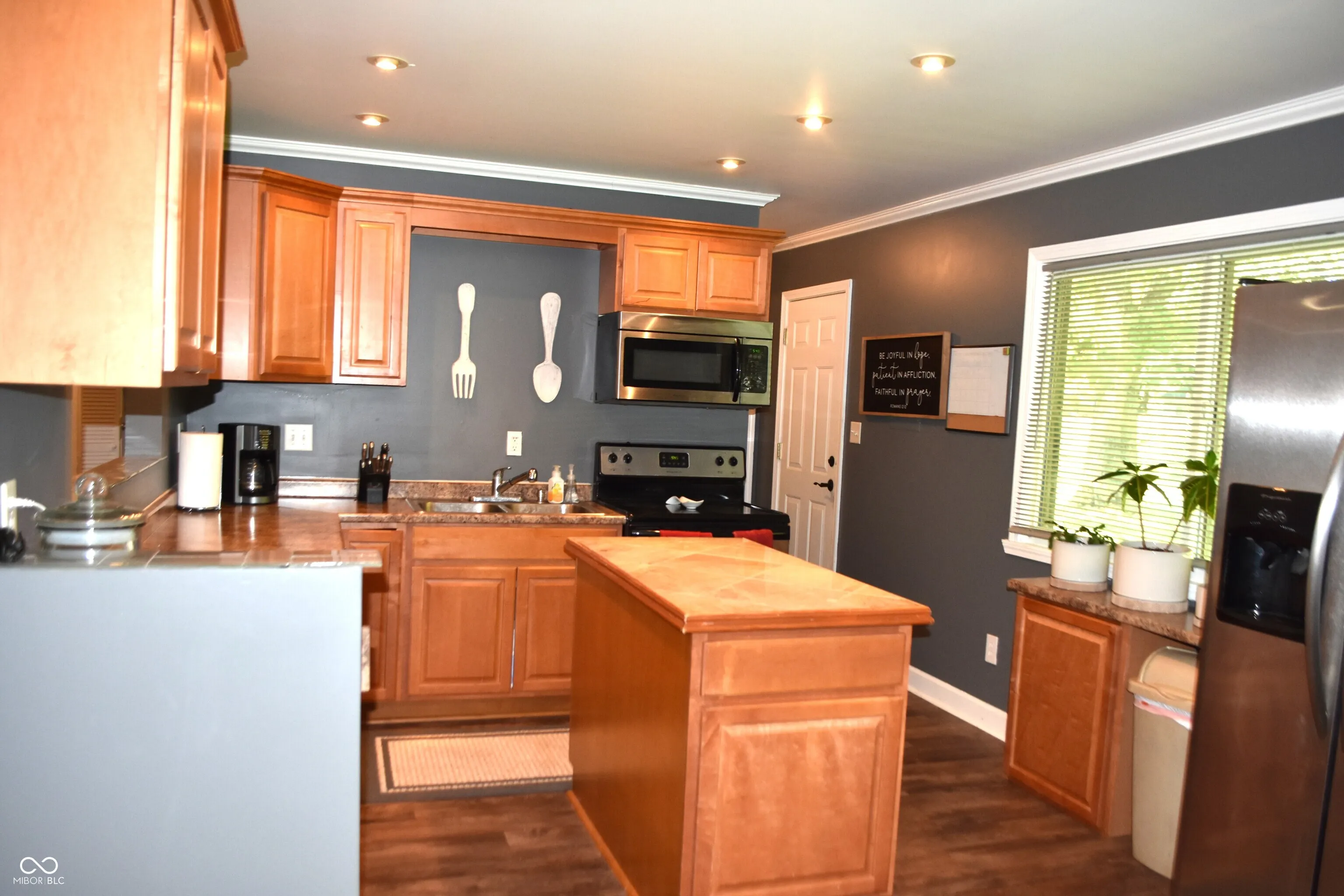 Greenwood, Indiana 46142, United States, 3 Bedrooms Bedrooms, ,2 BathroomsBathrooms,Residential,Pending,203253