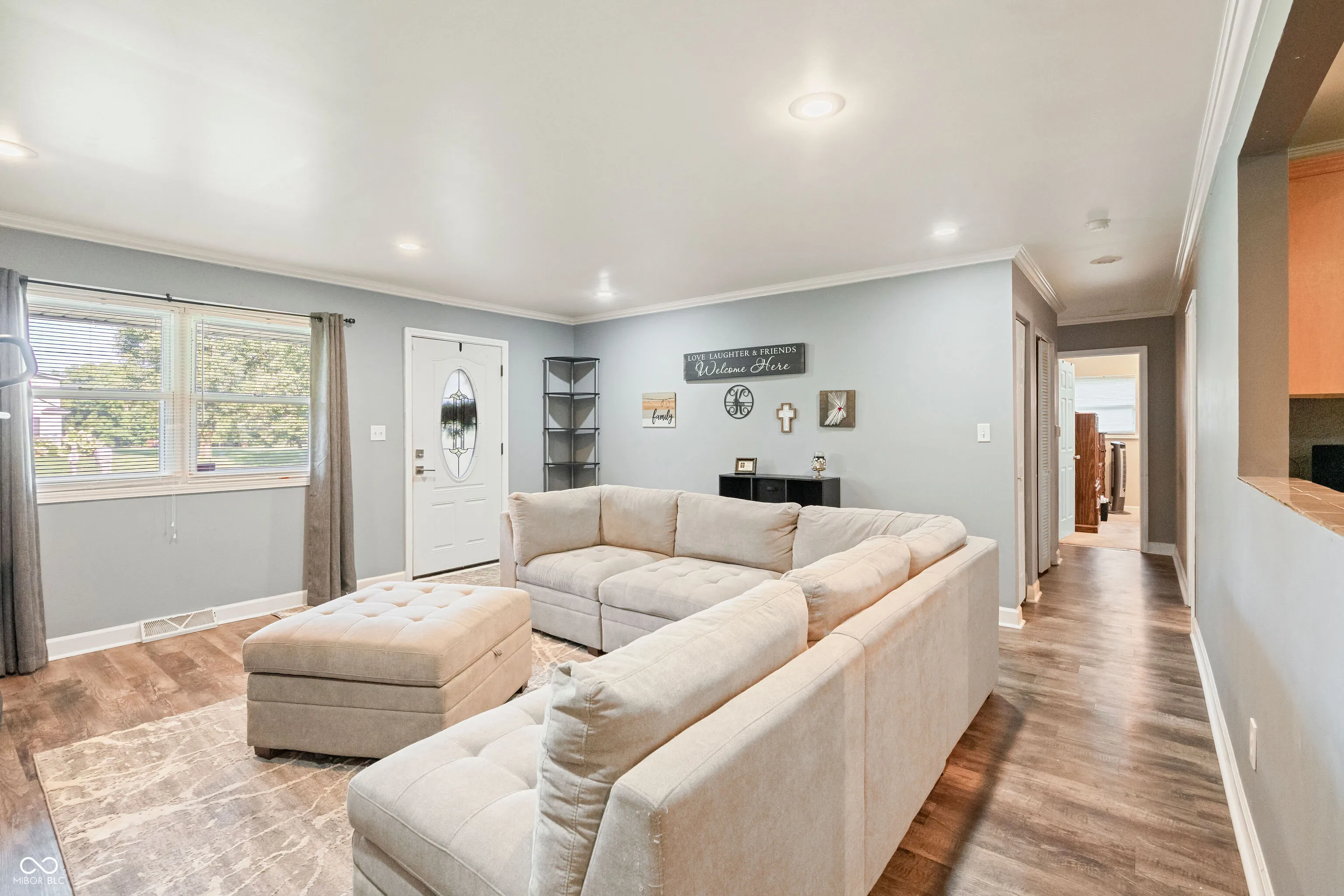 Greenwood, Indiana 46142, United States, 3 Bedrooms Bedrooms, ,2 BathroomsBathrooms,Residential,Pending,203253