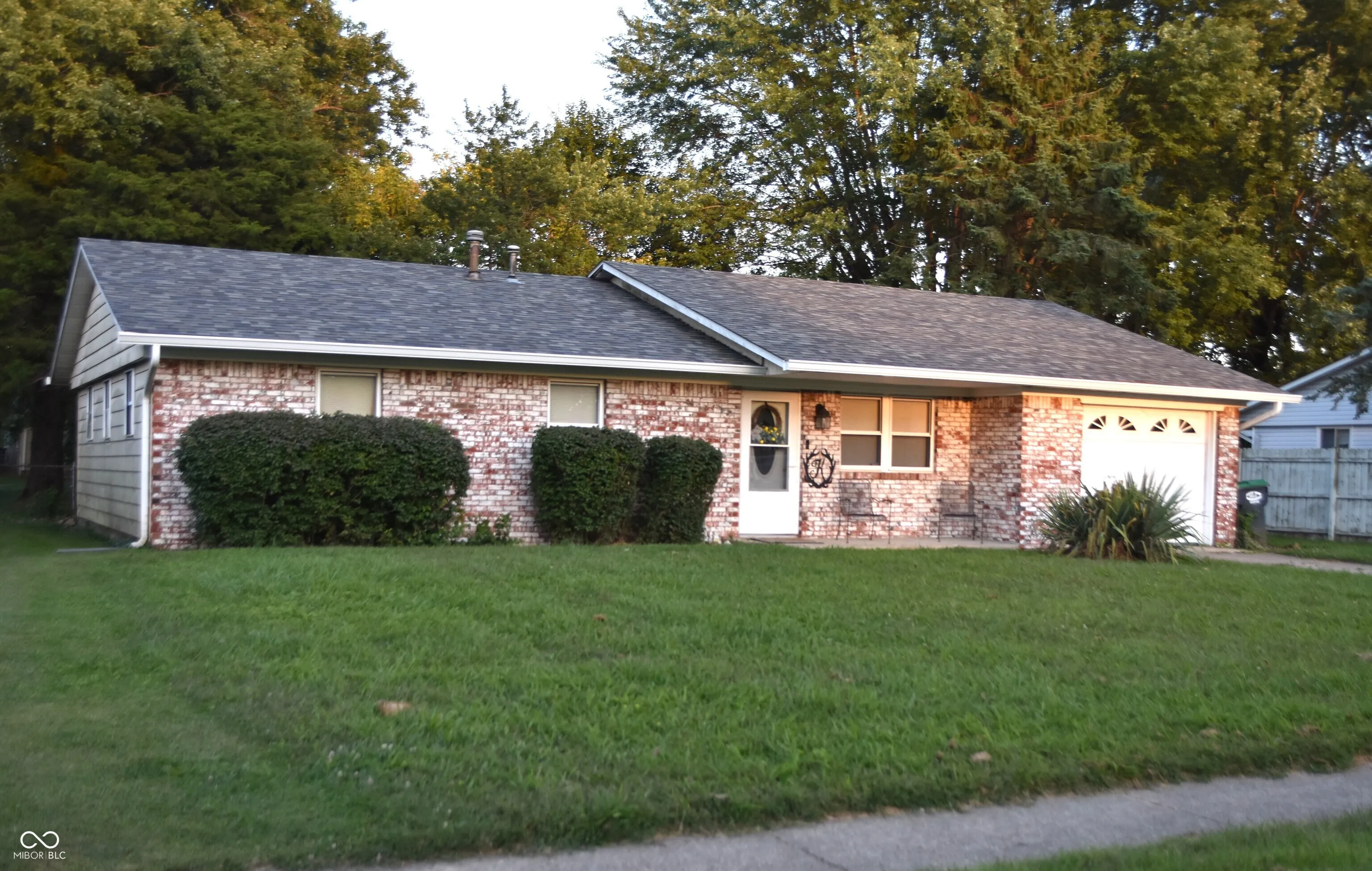Greenwood, Indiana 46142, United States, 3 Bedrooms Bedrooms, ,2 BathroomsBathrooms,Residential,Pending,203253