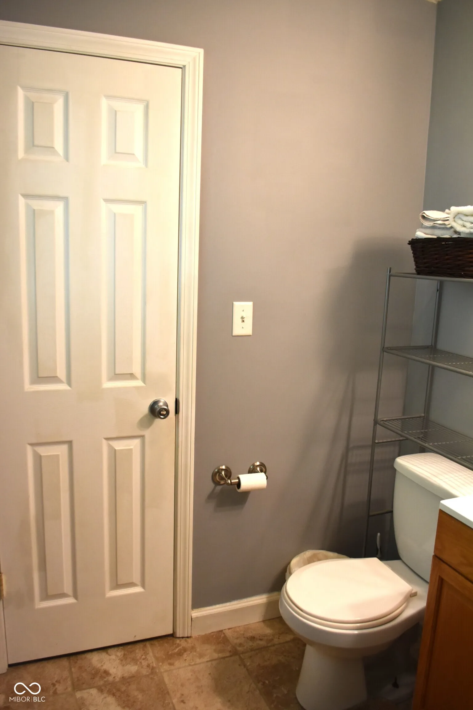 Greenwood, Indiana 46142, United States, 3 Bedrooms Bedrooms, ,2 BathroomsBathrooms,Residential,Pending,203253