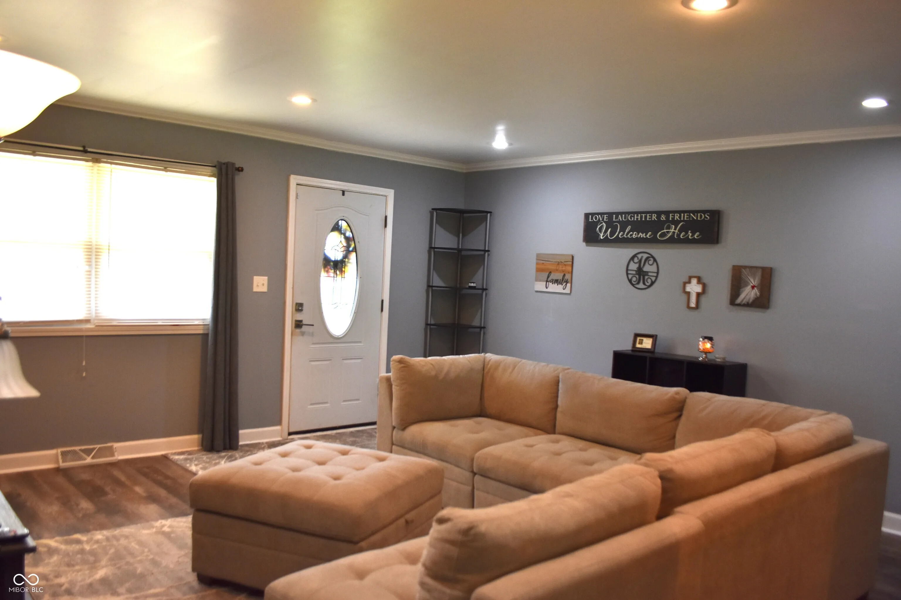 Greenwood, Indiana 46142, United States, 3 Bedrooms Bedrooms, ,2 BathroomsBathrooms,Residential,Pending,203253