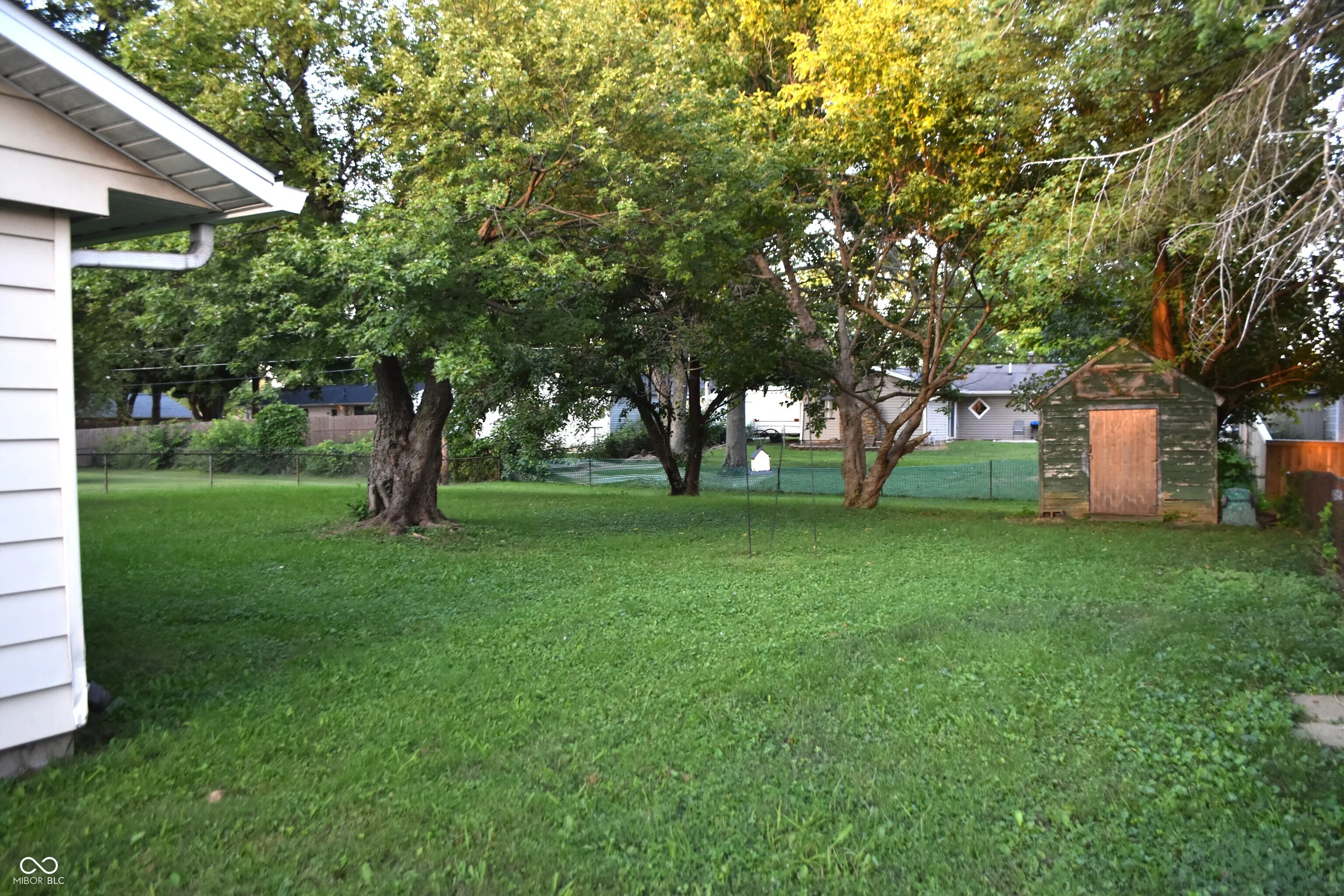 Greenwood, Indiana 46142, United States, 3 Bedrooms Bedrooms, ,2 BathroomsBathrooms,Residential,Pending,203253