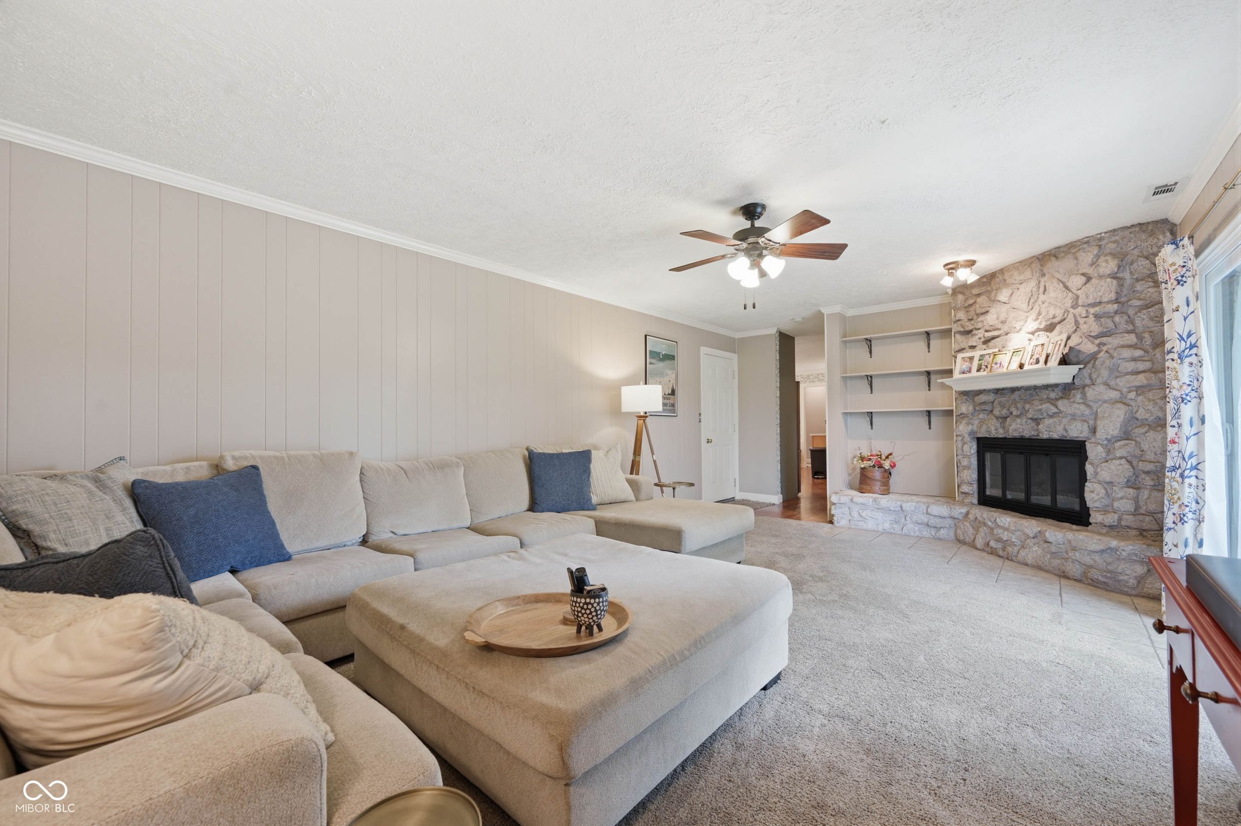 2215 W Woodmont Drive