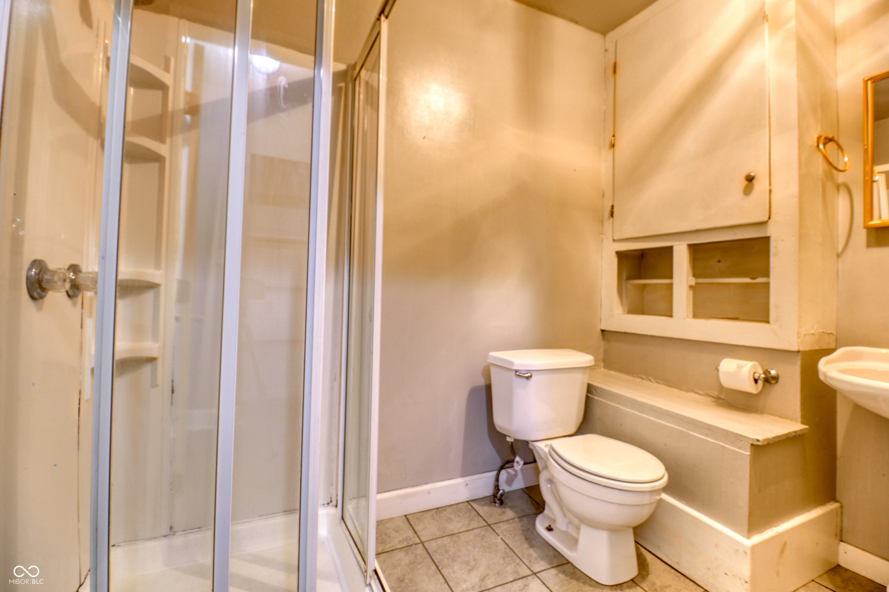 1104 W Ashland Avenue