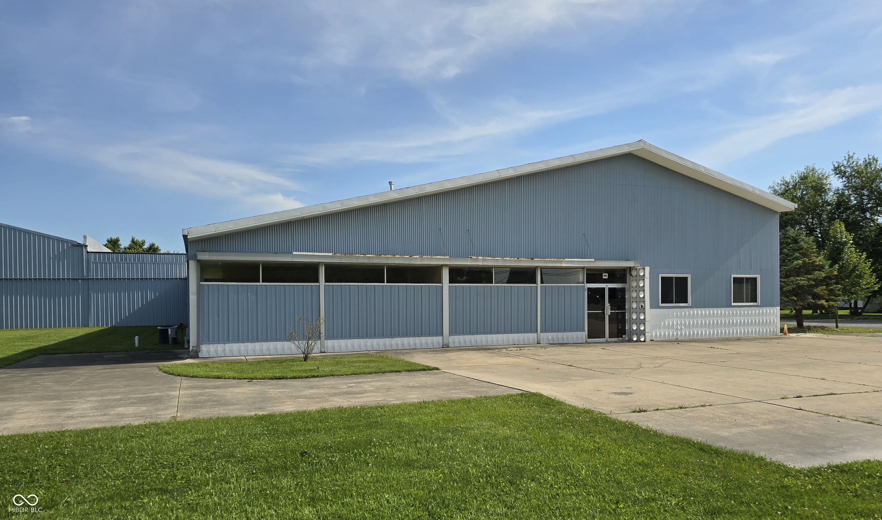 3341 W US Highway 40