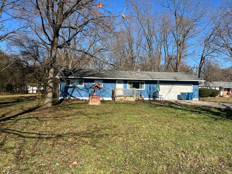 Photo of 6160 E 116th Street, Fishers, IN 46038 (MLS # 22074714)