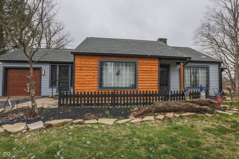 Photo of 539 E Washington Street, Morgantown, IN 46160 (MLS # 22089594)