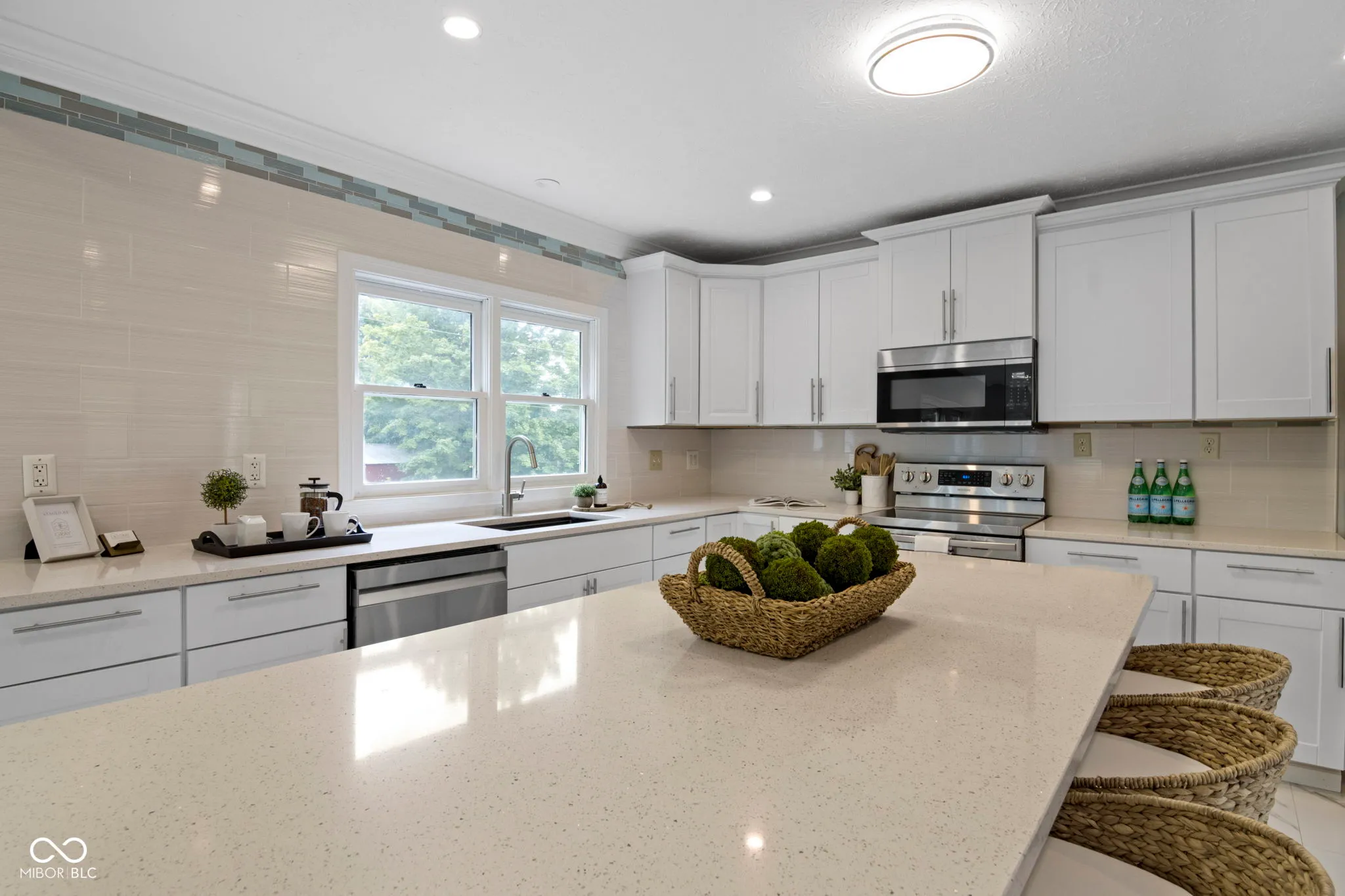 Fishers, Indiana 46037, United States, 6 Bedrooms Bedrooms, ,4 BathroomsBathrooms,Residential,Active,209203