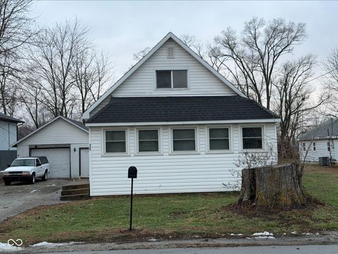 Photo of 608 Berryman Pike, Tipton, IN 46072 (MLS # 22076469)