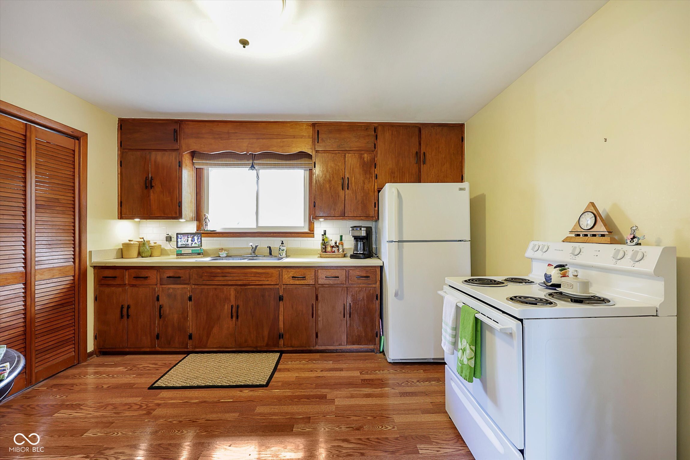 10711 E County Road 600 N