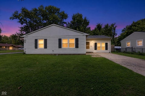Photo of 9920 Kramer Court, Indianapolis, IN 46235 (MLS # 22100984)