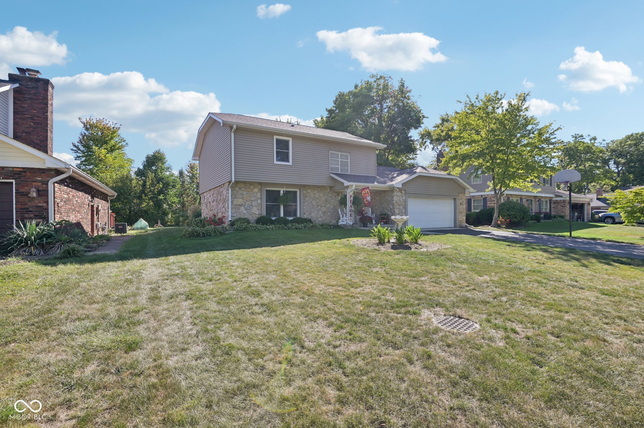 6525 Buttonwood Drive
