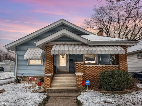 Photo of 2806 Meridian Street, Anderson, IN 46016 (MLS # 22075220)