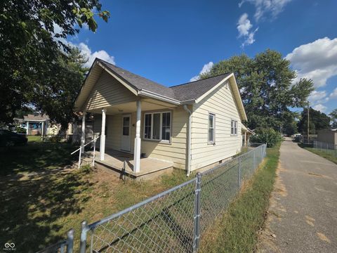 Photo of 41 N Ross Street, Columbus, IN 47201 (MLS # 22066407)