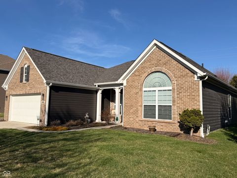 Photo of 299 Entrance Hall View, Greenwood, IN 46142 (MLS # 22091438)