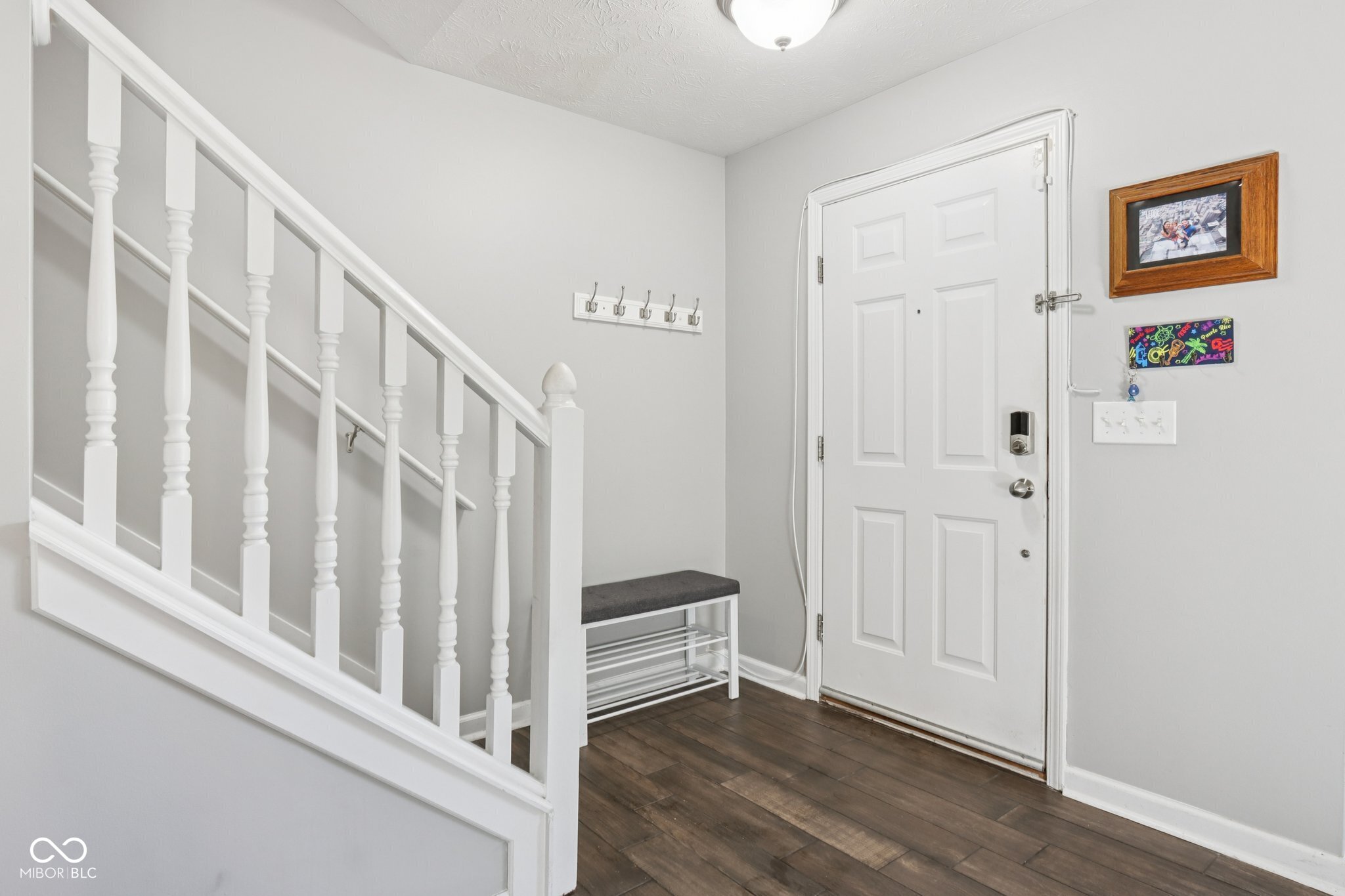 5827 W Deerview