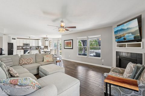 5827 W Deerview McCordsville IN 46055