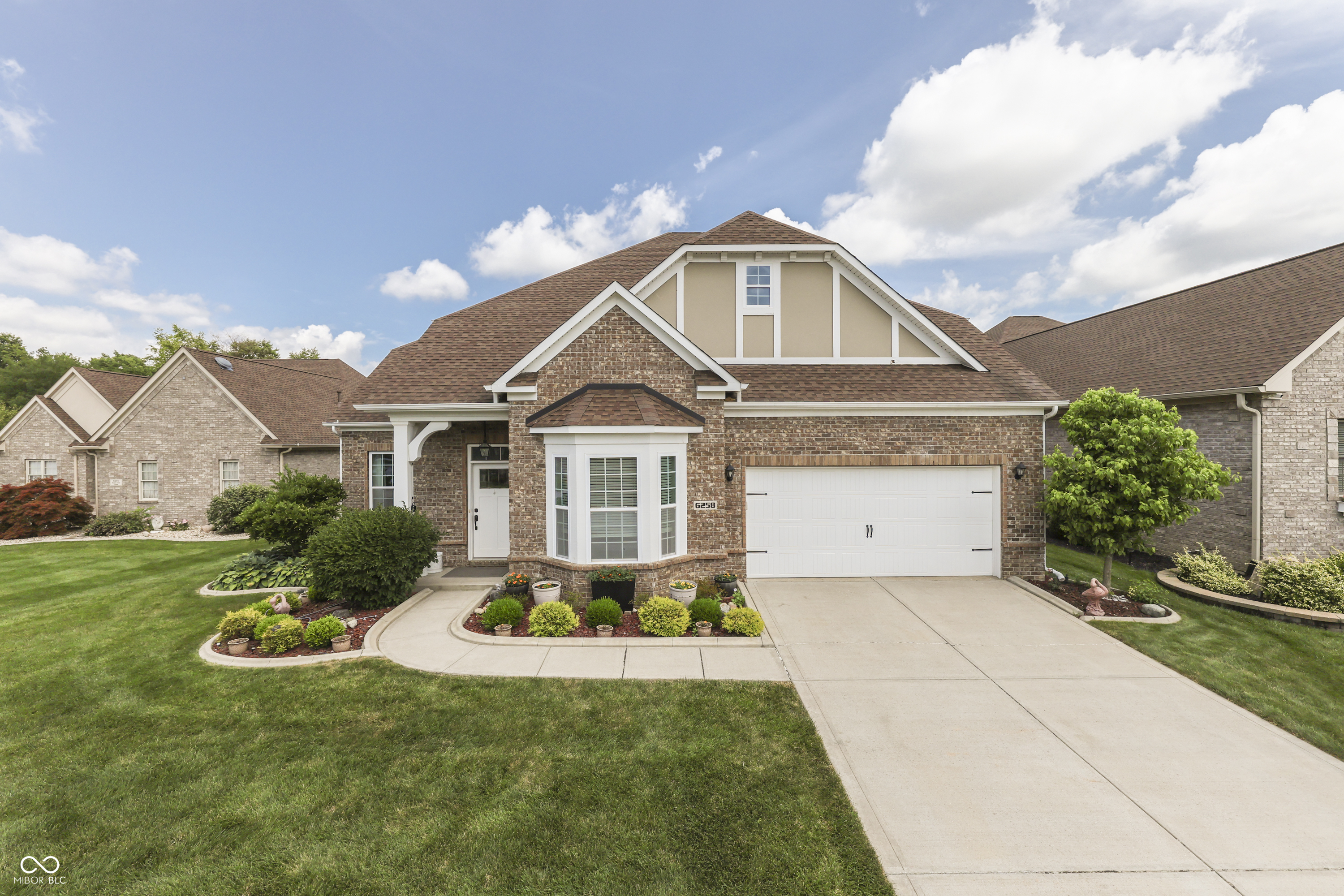 6258 Royal Alley Place