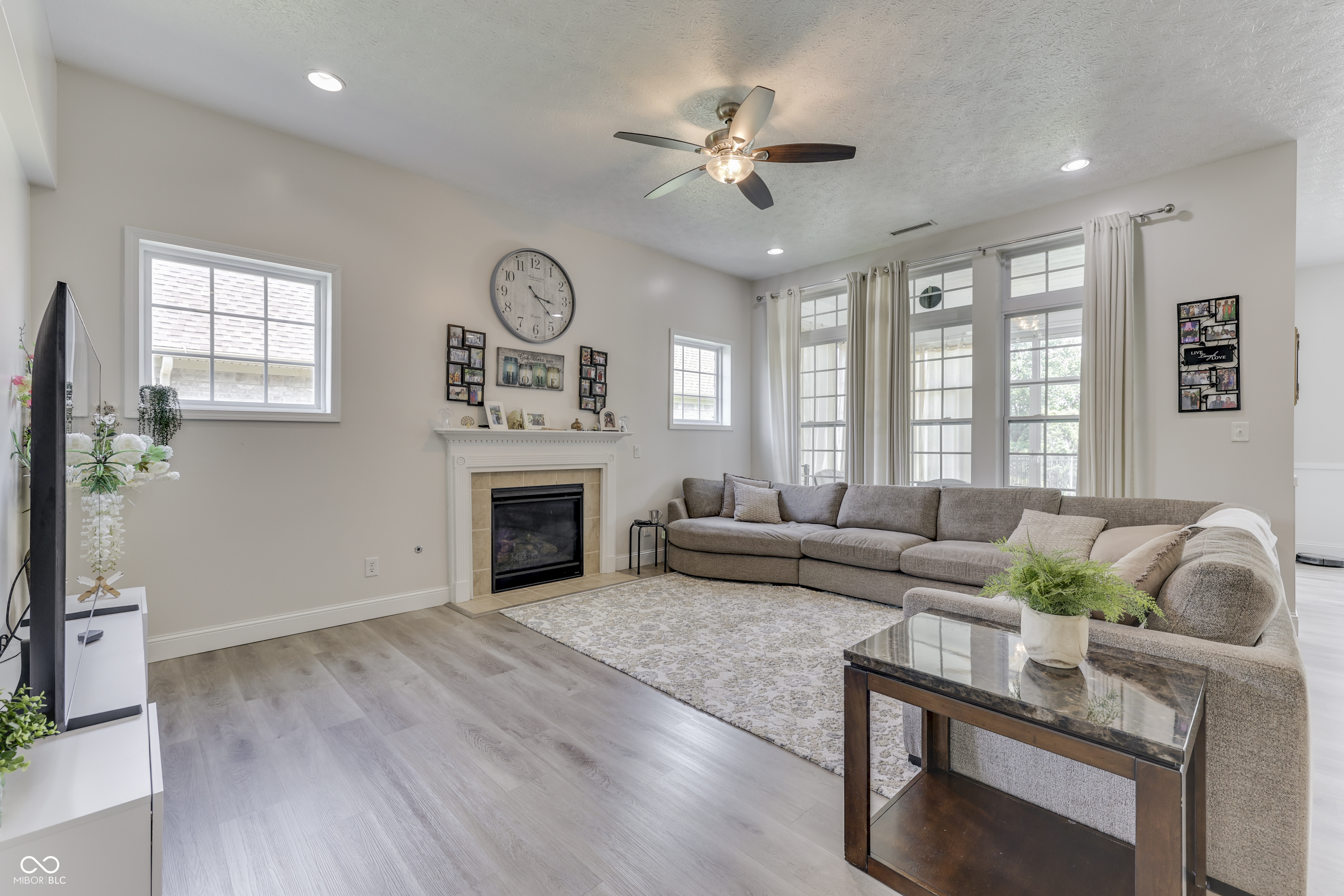 6258 Royal Alley Place