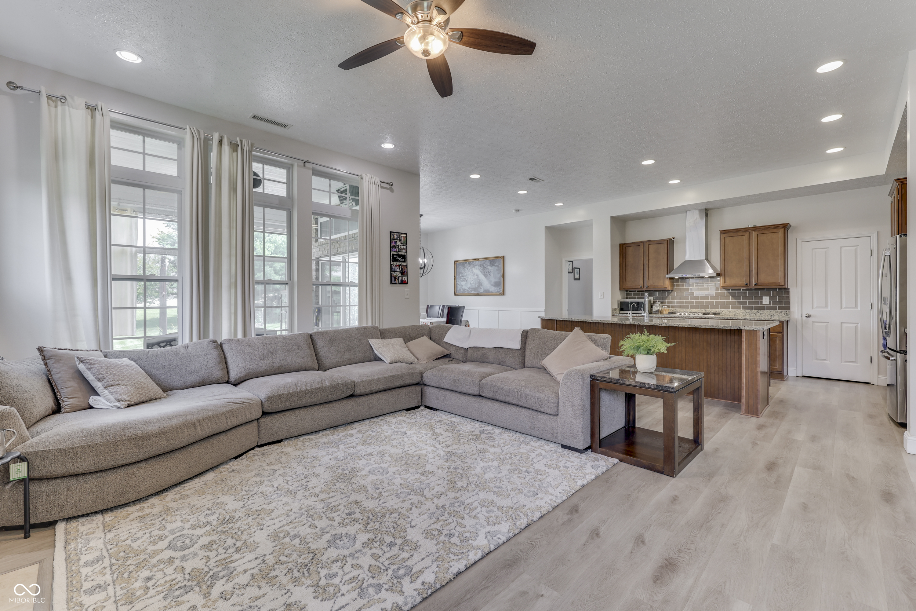 6258 Royal Alley Place