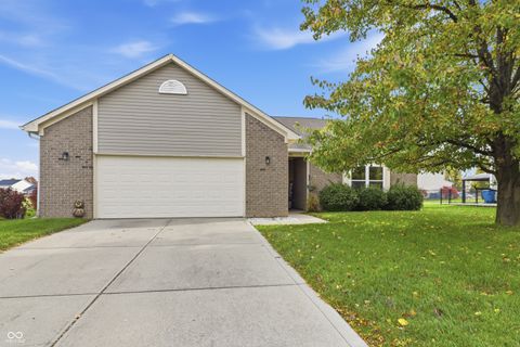 Photo of 16924 Maraschino Drive, Noblesville, IN 46062 (MLS # 22073090)