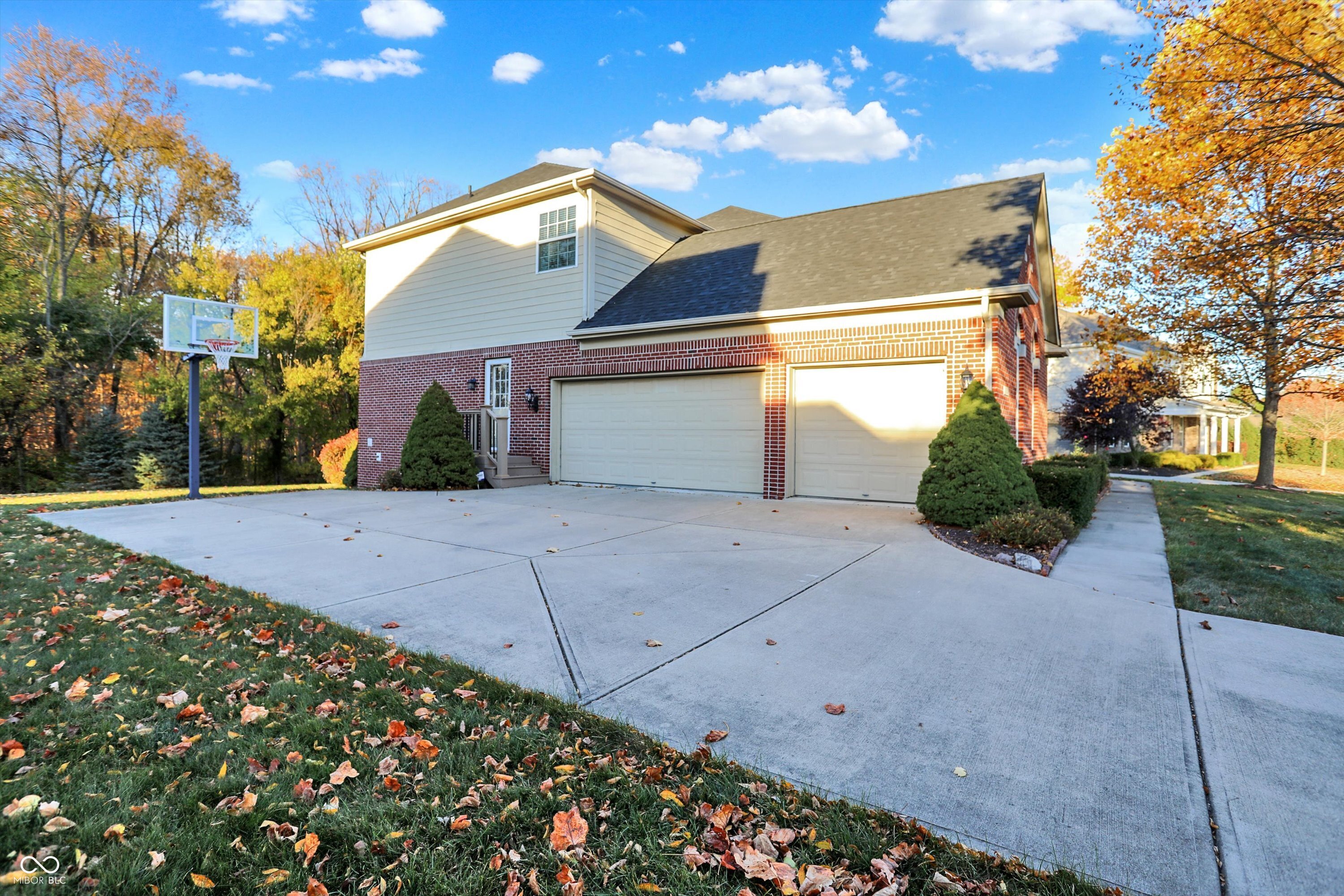 3884 Long Ridge Boulevard