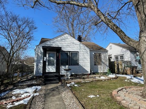 Photo of 2220 Union Street, Columbus, IN 47201 (MLS # 22084264)