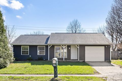Photo of 5703 Yucatan Drive, Indianapolis, IN 46237 (MLS # 22097572)